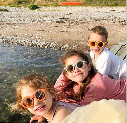 Trendy Children's Sunglasses: Frosted Glasses for 1-8 Year Olds with Decorative Runway Shades Parent-Child Style