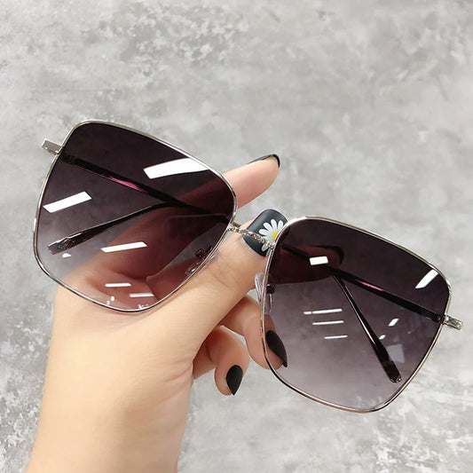 Retro Alloy Frame Sunglasses - Luxury Brand Design for Men and Women